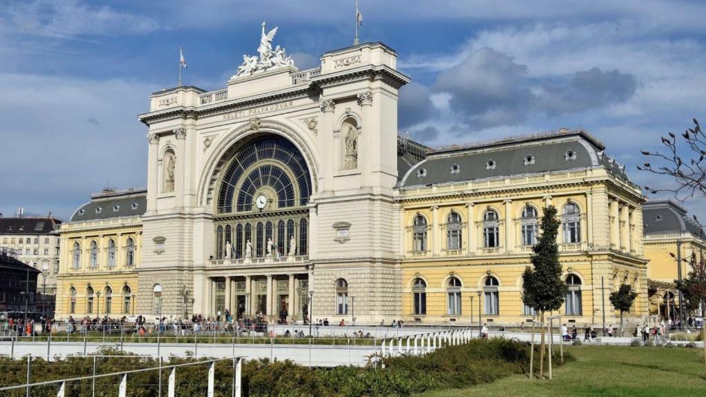 Sunflower Lejlighed Budapest Eksteriør billede